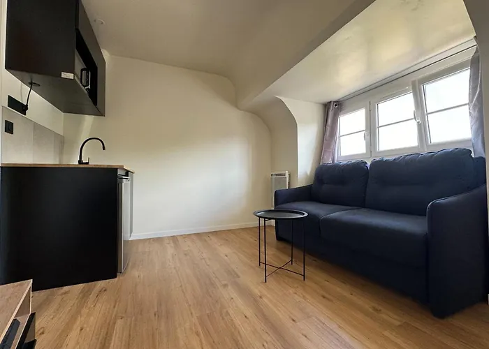 Comfortable 16 M Nest In Lejlighed Caen