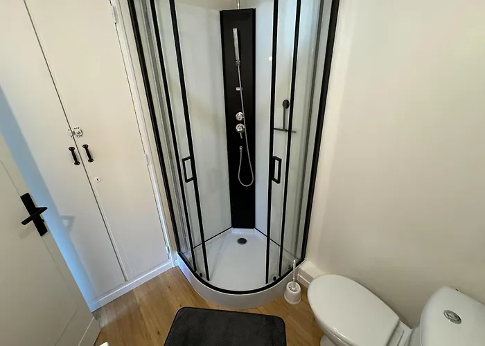 Comfortable 16 M Nest In * Caen